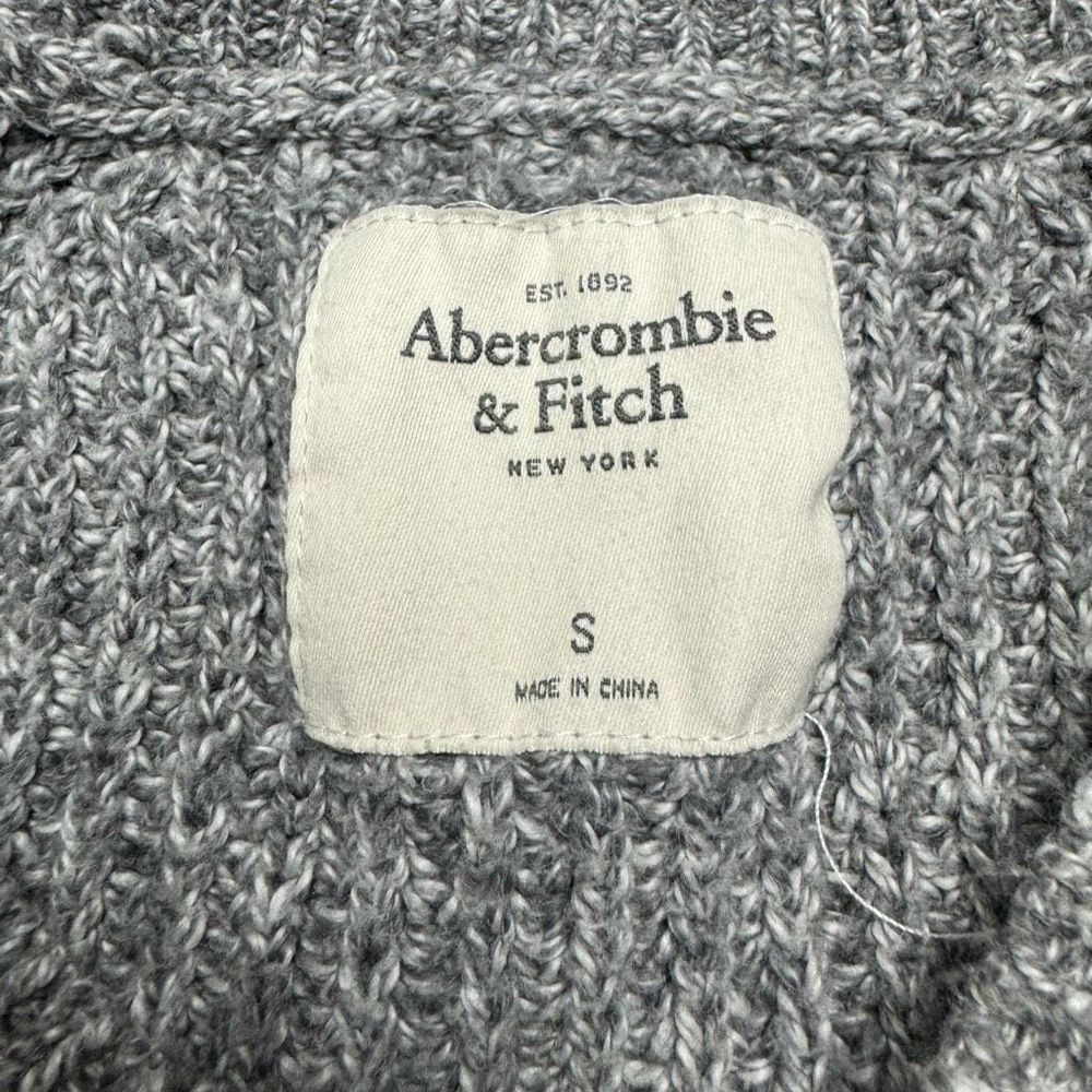 Abercrombie and Fitch Knit Crop Sweater Womens S Gray Long Sleeve Preppy Y2K - Picture 3 of 9
